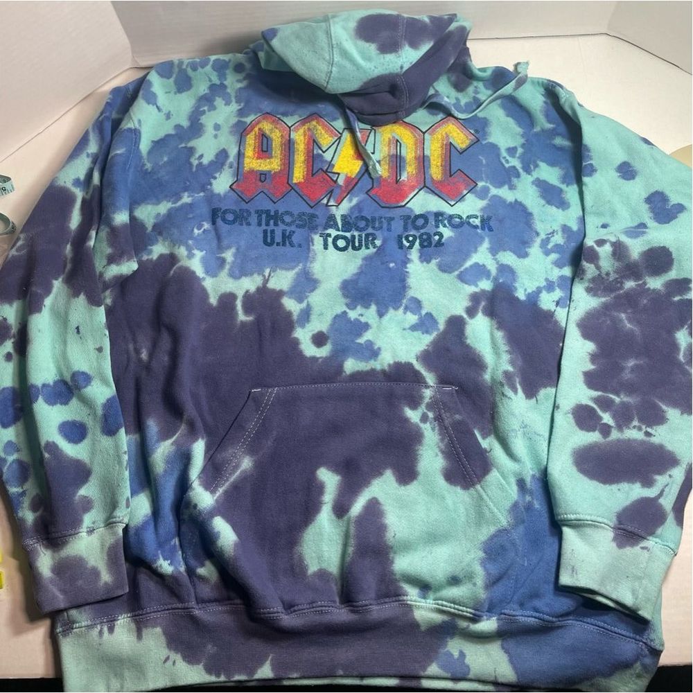 BNWT ACDC FOR THOSE ABOUT TO ROCK UK TOUR 1982 TIE DYE HOODIE MENS/UNISEX L/XL - Picture 1 of 16
